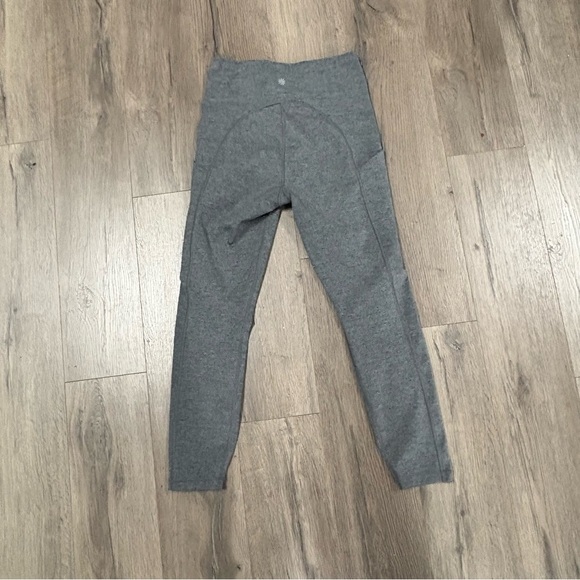 Athleta Ultimate Stash Pocket 7/8 Tight Gray Leggings Size Small - Picture 3 of 4